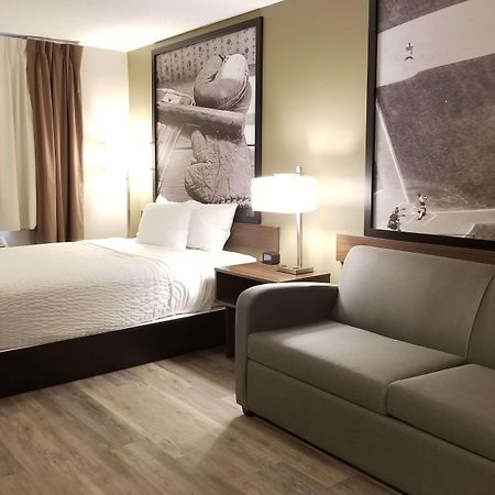 Super 8 By Wyndham Winnipeg West Luaran gambar