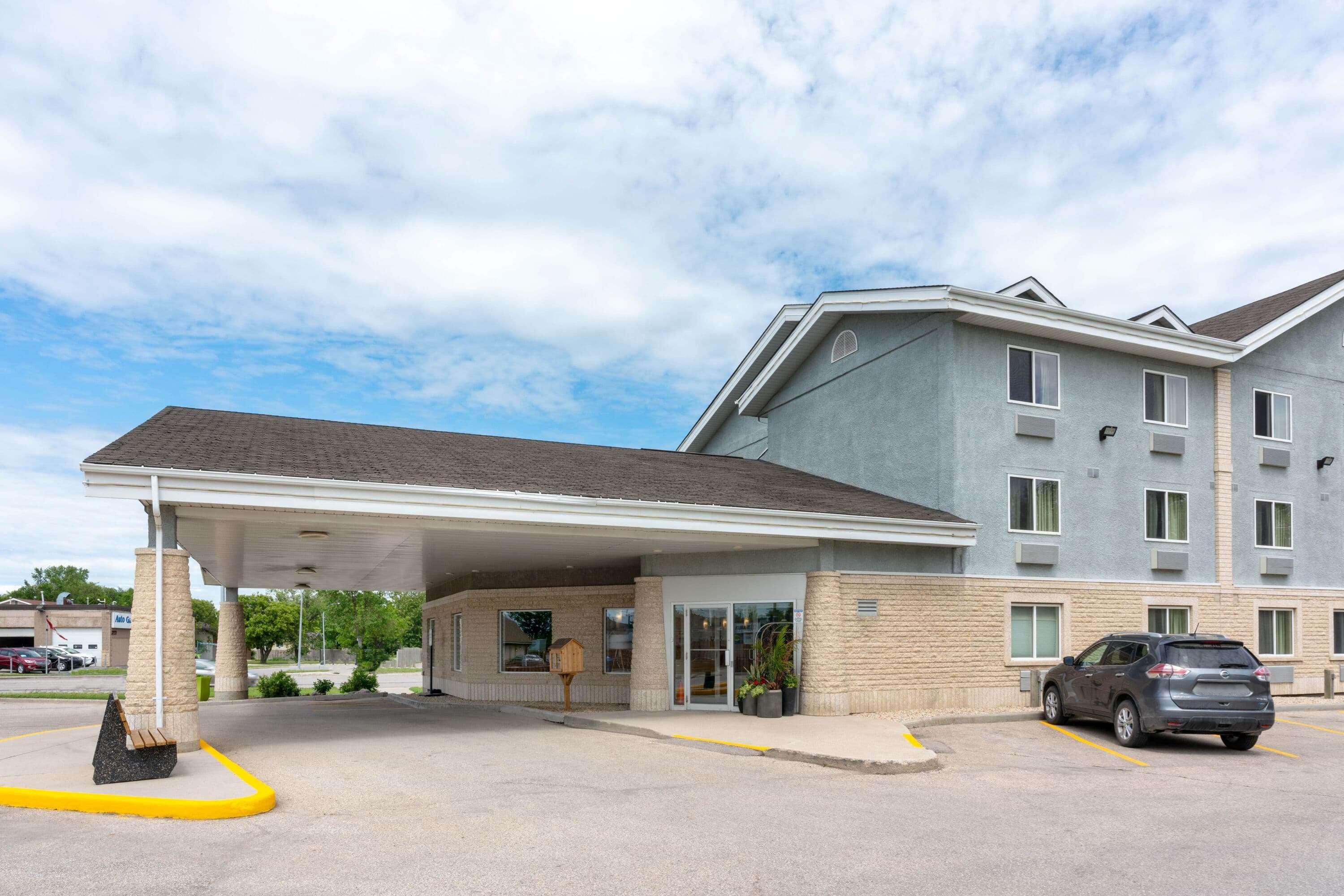 Super 8 By Wyndham Winnipeg West Luaran gambar