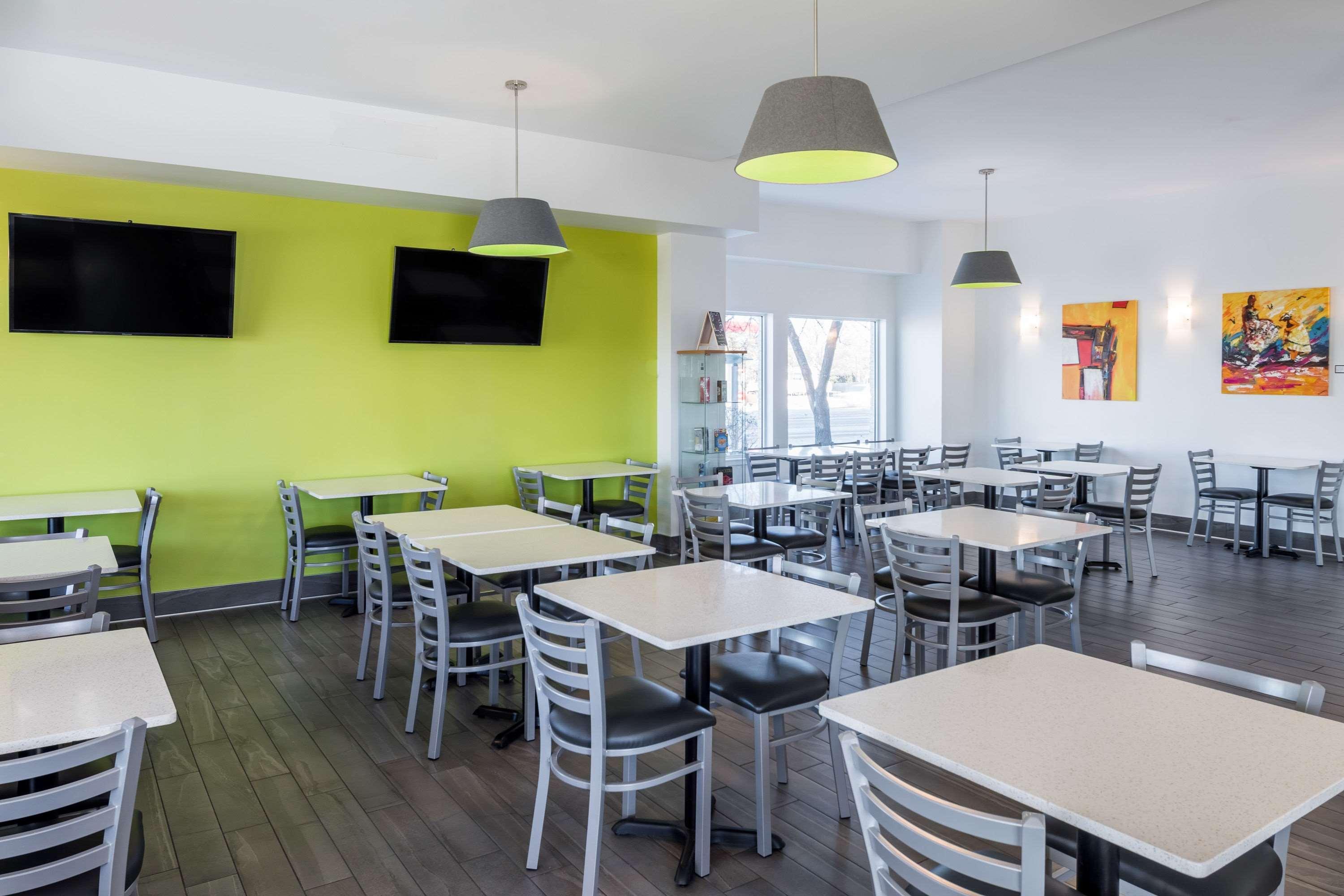 Super 8 By Wyndham Winnipeg West Luaran gambar