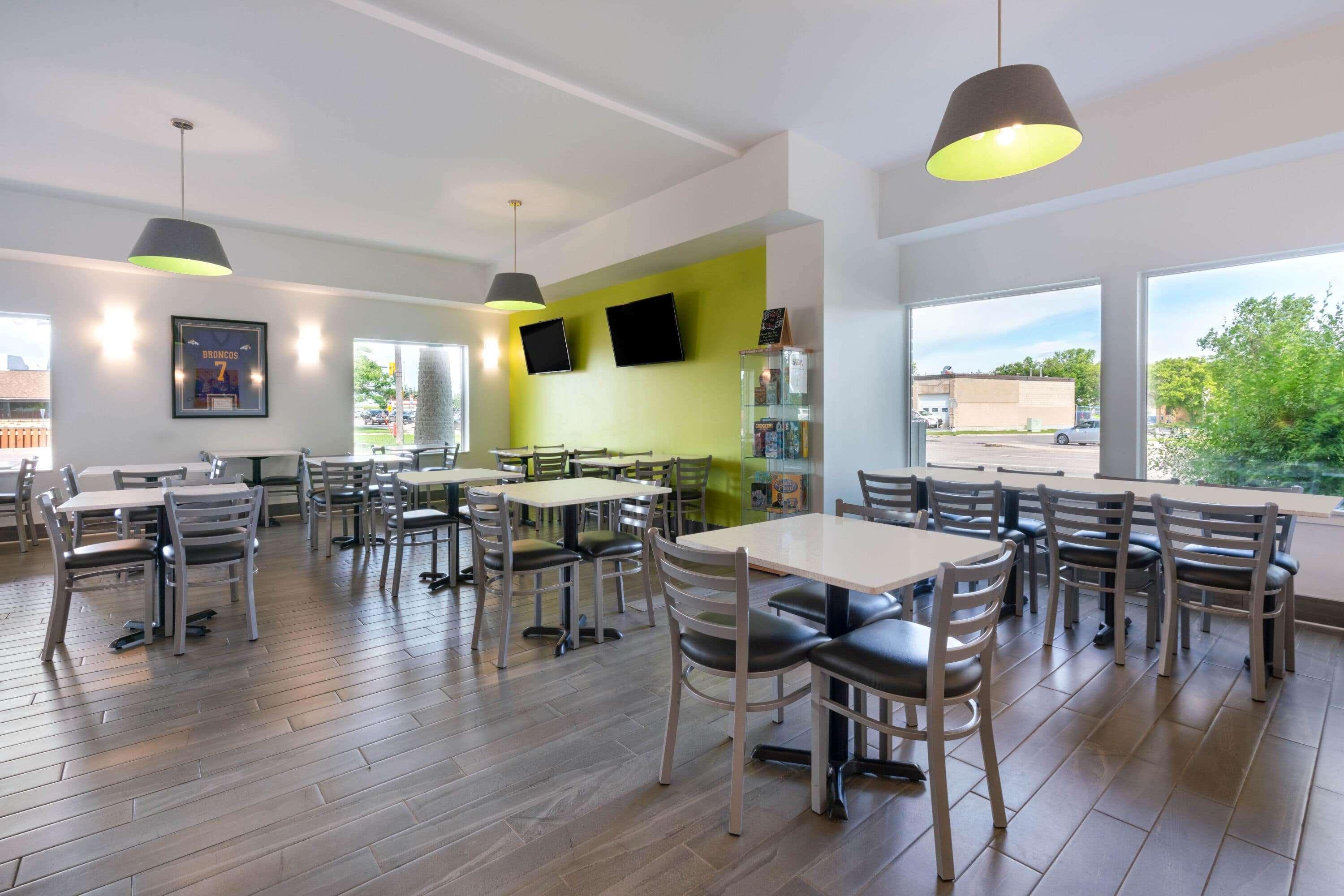 Super 8 By Wyndham Winnipeg West Luaran gambar
