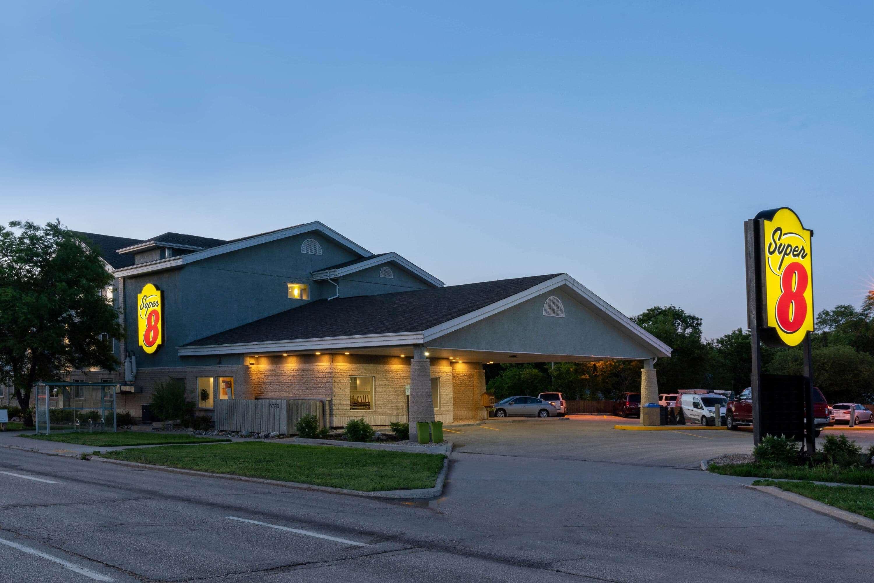Super 8 By Wyndham Winnipeg West Luaran gambar