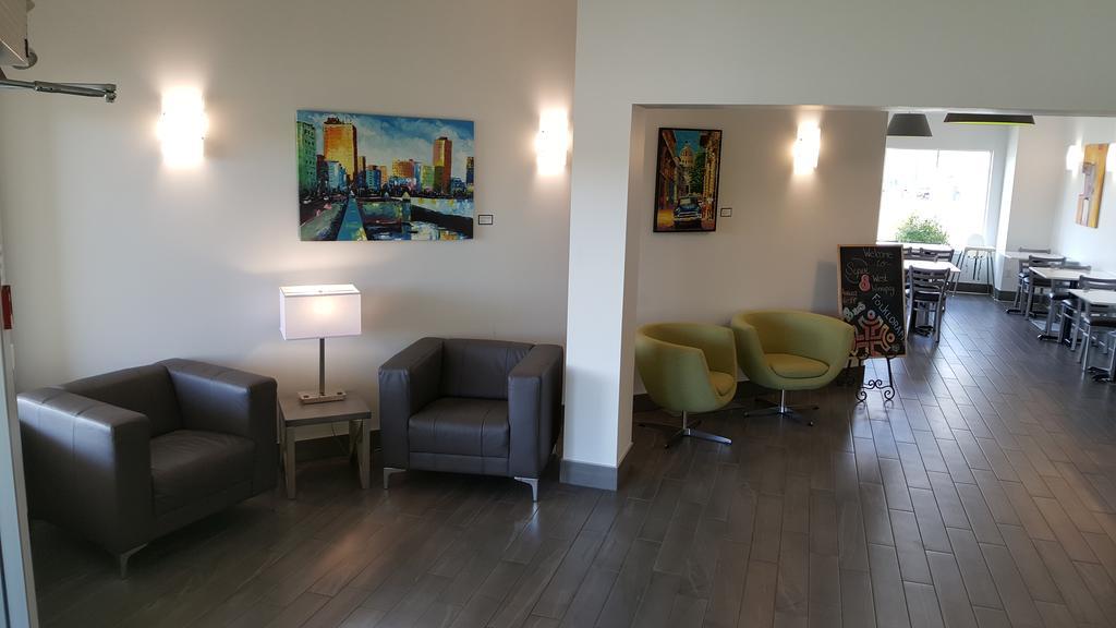 Super 8 By Wyndham Winnipeg West Luaran gambar