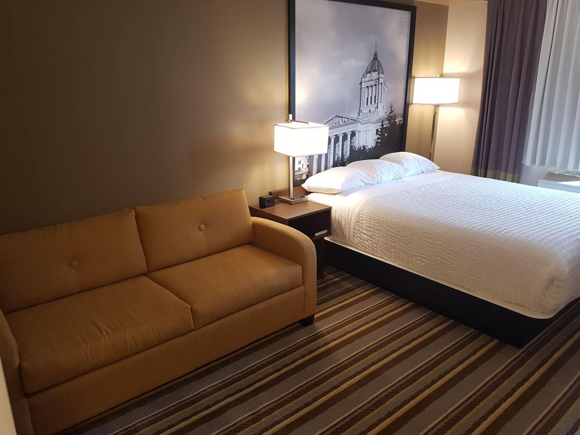 Super 8 By Wyndham Winnipeg West Luaran gambar